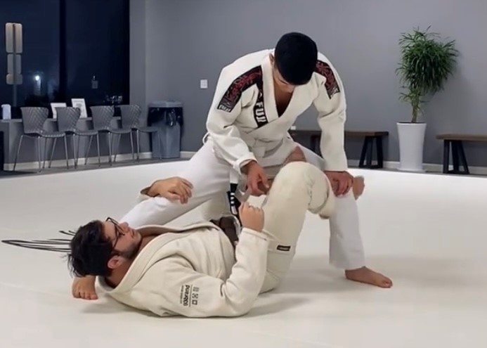 transition from single leg x to x guard